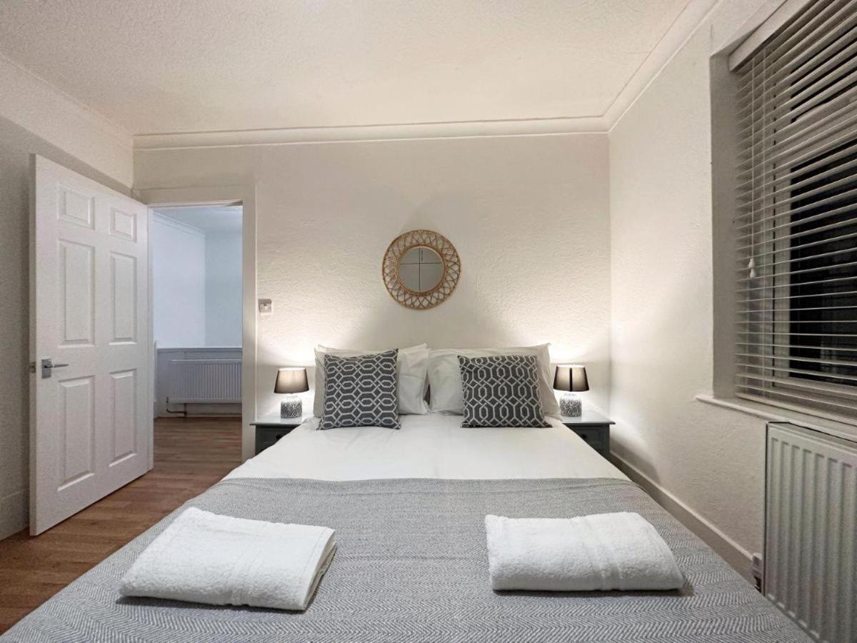 Charming 3-Bedroom Family Home London Luaran gambar