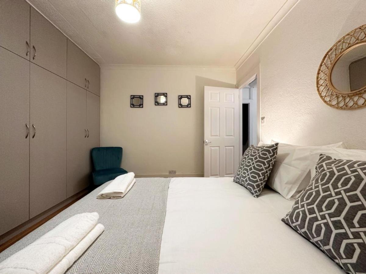 Charming 3-Bedroom Family Home London Luaran gambar