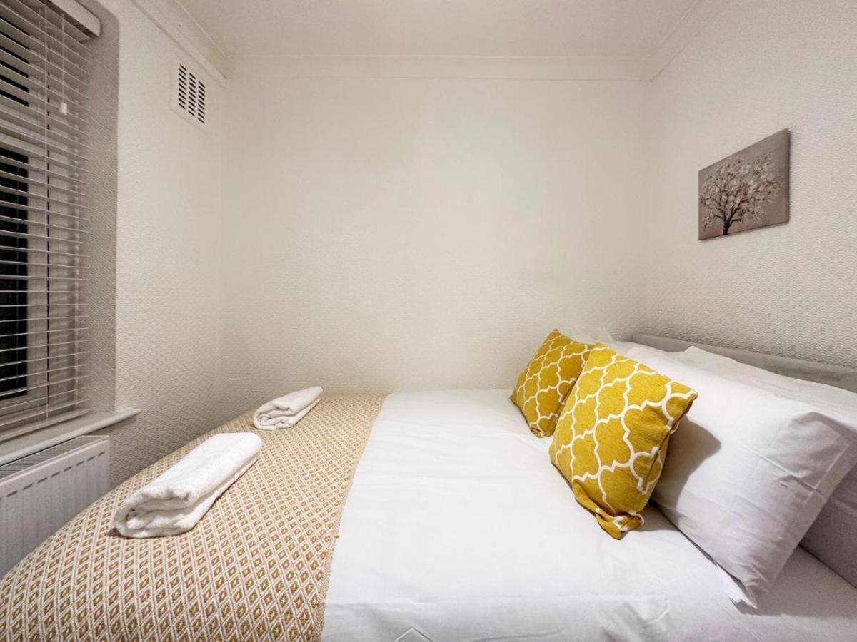 Charming 3-Bedroom Family Home London Luaran gambar