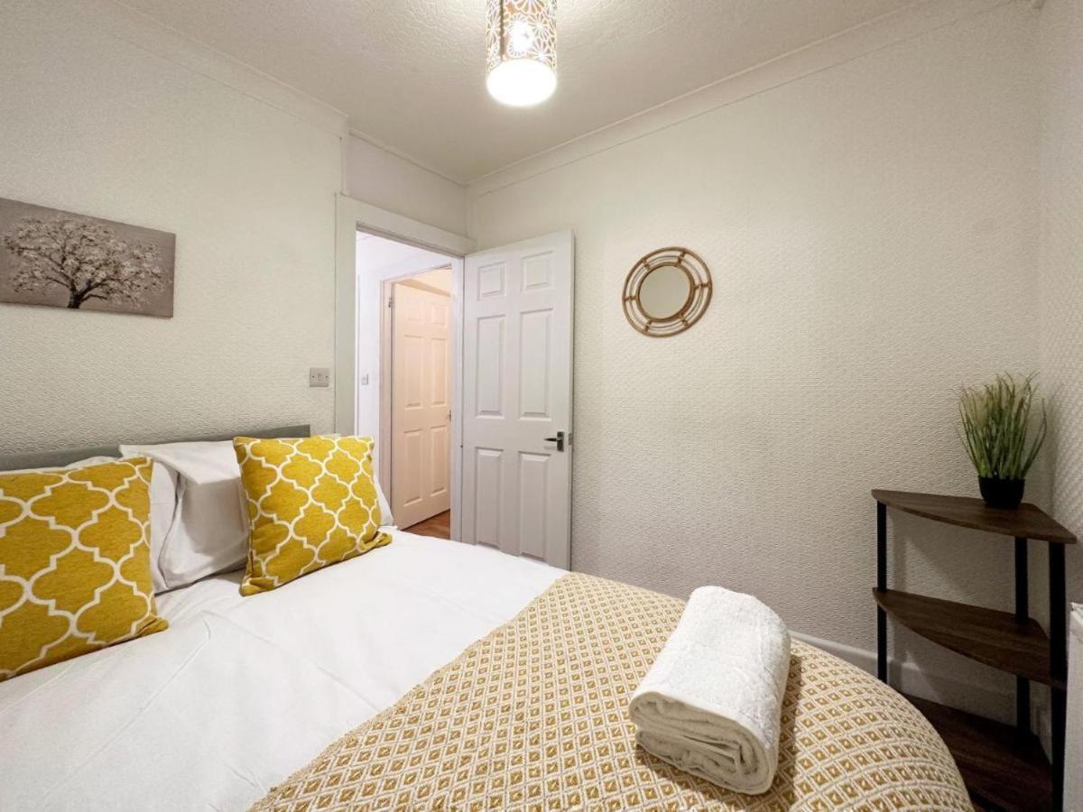 Charming 3-Bedroom Family Home London Luaran gambar
